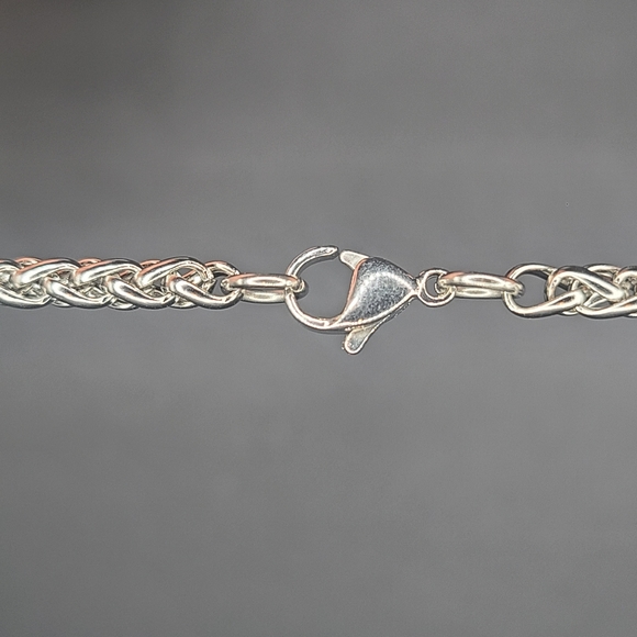 New 24" Heavy-duty 4mm stainless wheat chain with Beveled stainless steel cross. - Picture 3 of 3